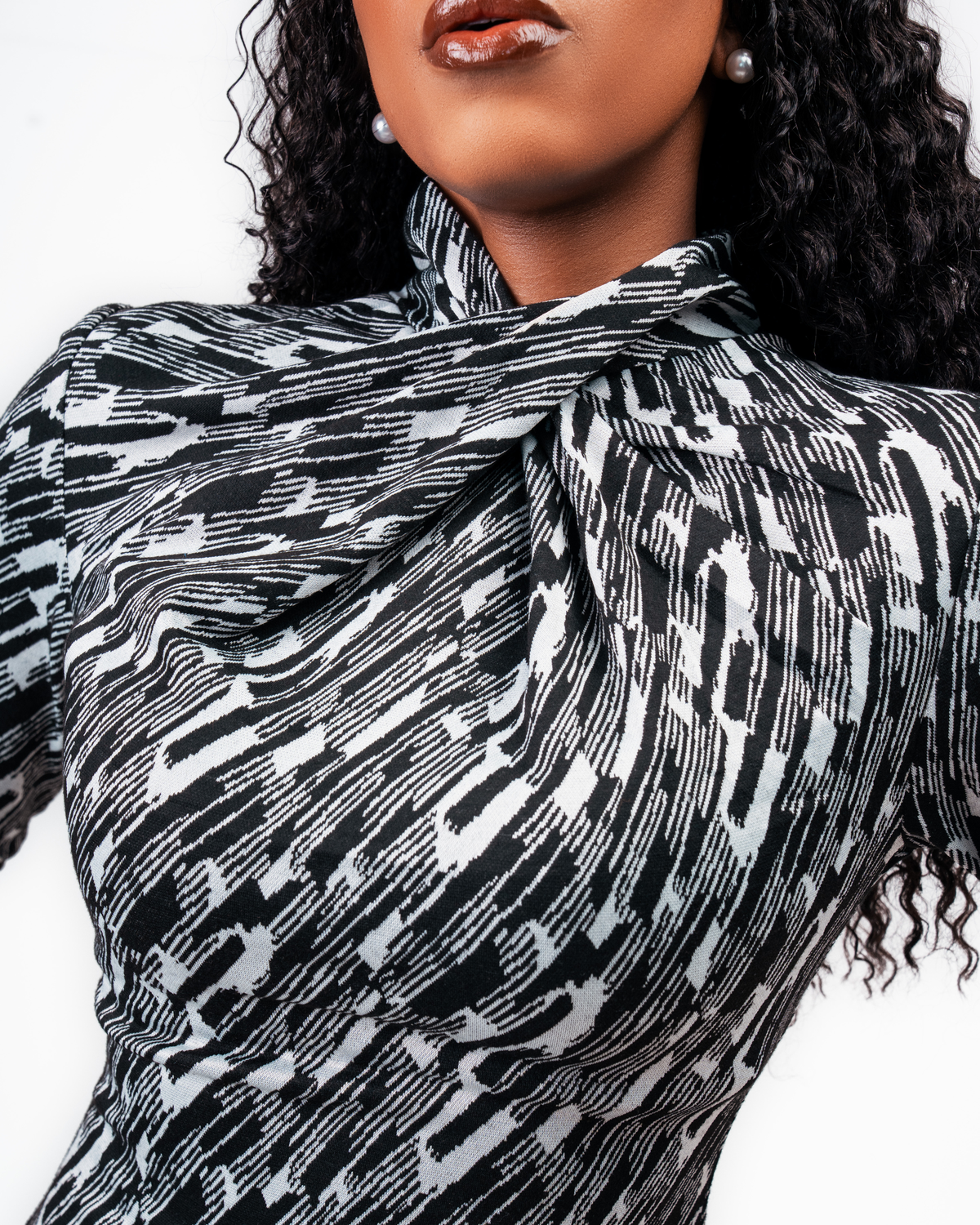 Suya Monochrome Twist Dress